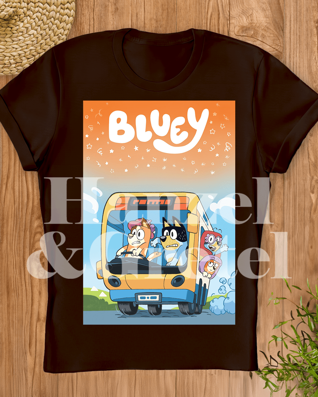 Bluey Family Traveling T-shirt - Hanzel & Gretel